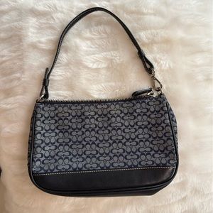 Blue logo vintage Coach small purse